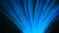 Cavi in fibra ottica luminosi che si irradiano su sfondo scuro
